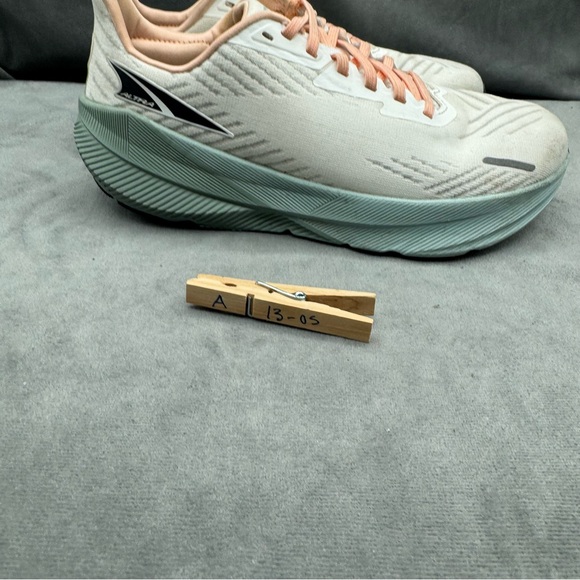 AltraFWD Experience Women’s 7 White Pink Road Running Shoes Sneakers - Picture 14 of 16